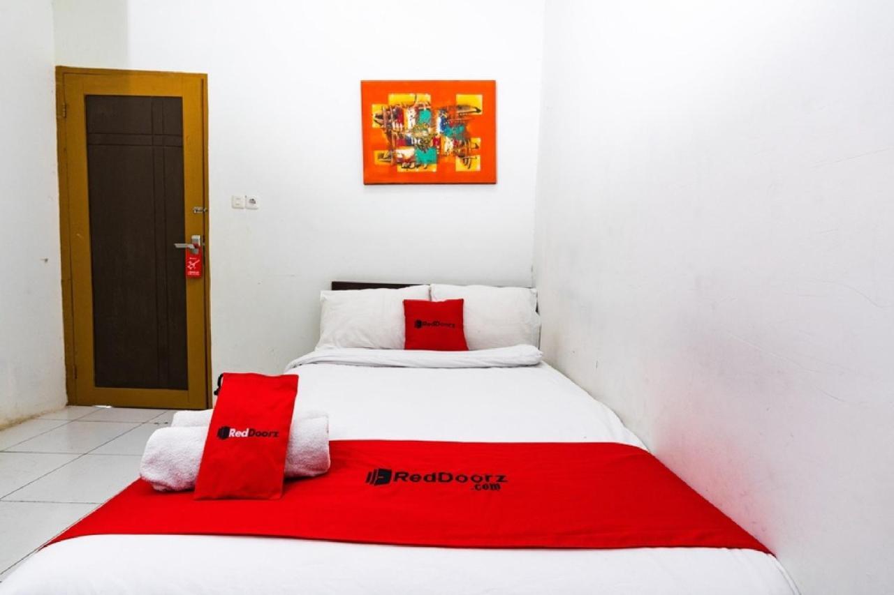 RedDoorz @ Hertasning Area 2 Makassar Eksteriør bilde